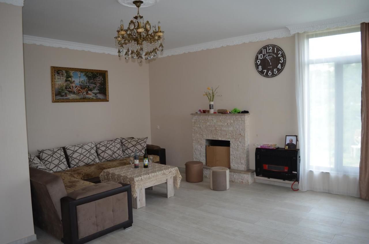 Гостевой дом House with Sea and City View Батуми-18
